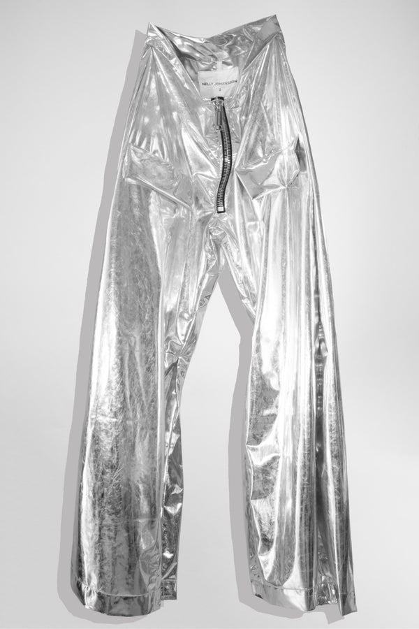 SILVER PANTS - NELLY JOHANSSON