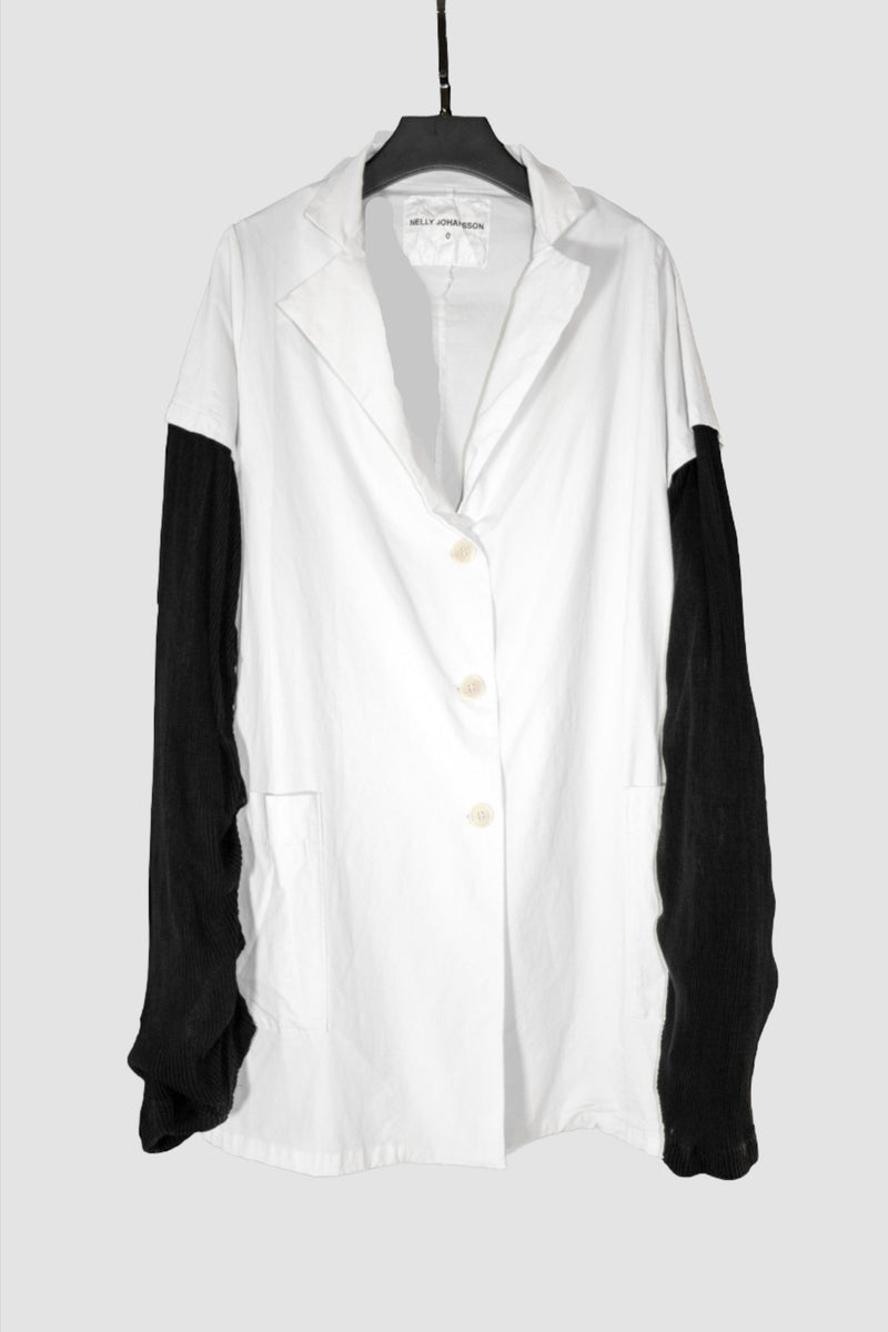 NELLY JOHANSSON WHITE BLAZER WITH BLACK SLEEVES - NELLY JOHANSSON