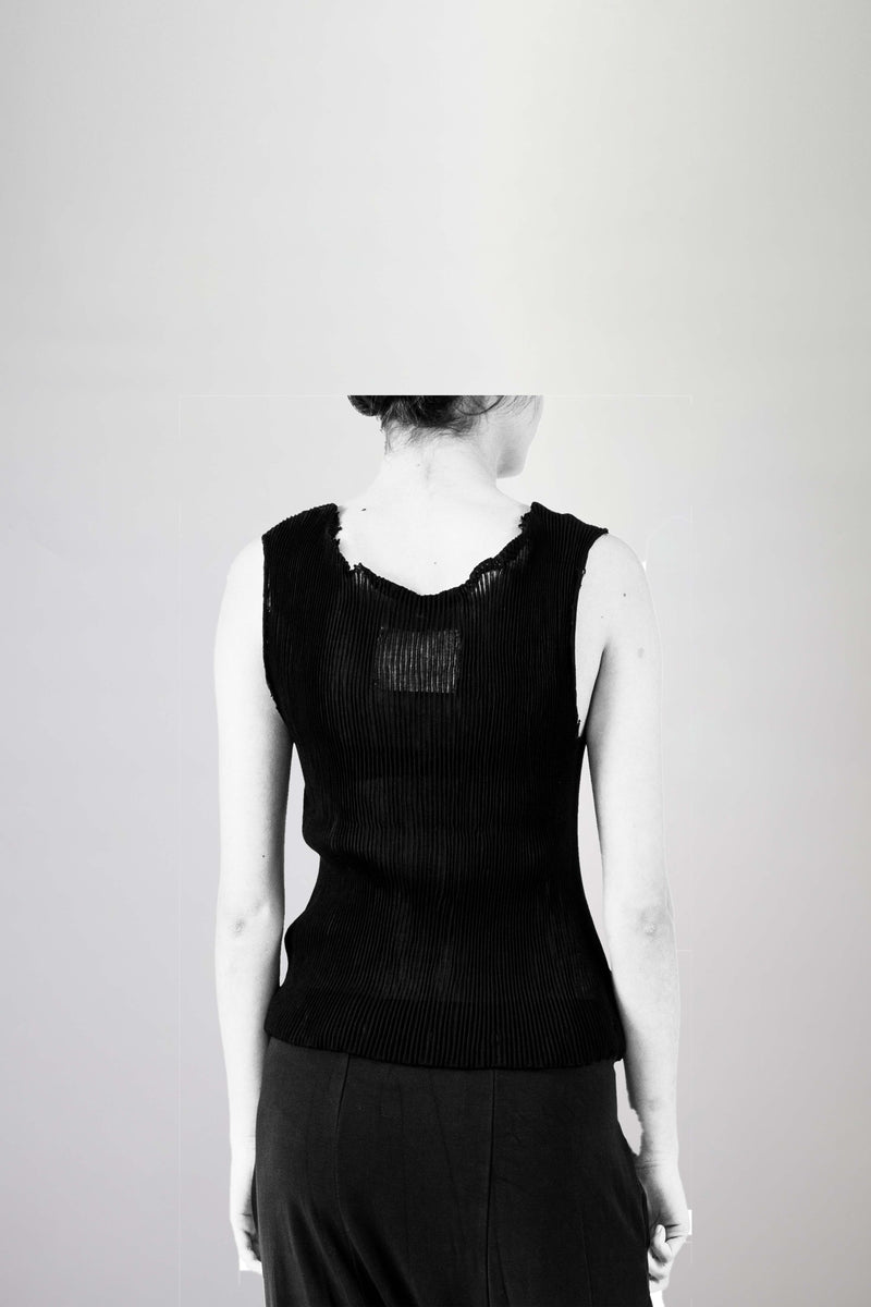 Pleated Crop Tank Top - NELLY JOHANSSON